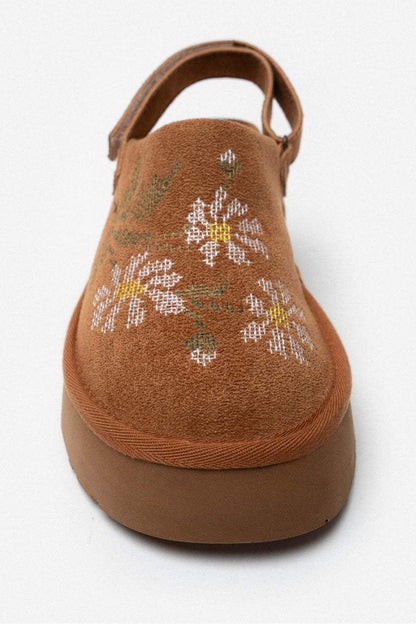 Suede daisy pattern fur lined platform shoes