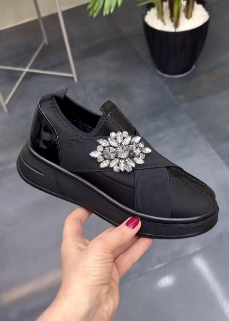 Knitted elastic rhinestone casual sneakers