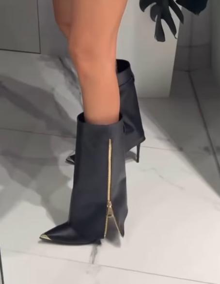 Pointed toe zippered mid-calf boots