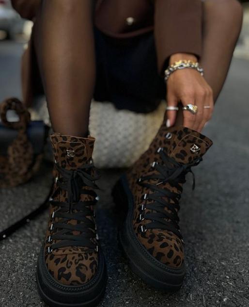 Leopard print Martin boots