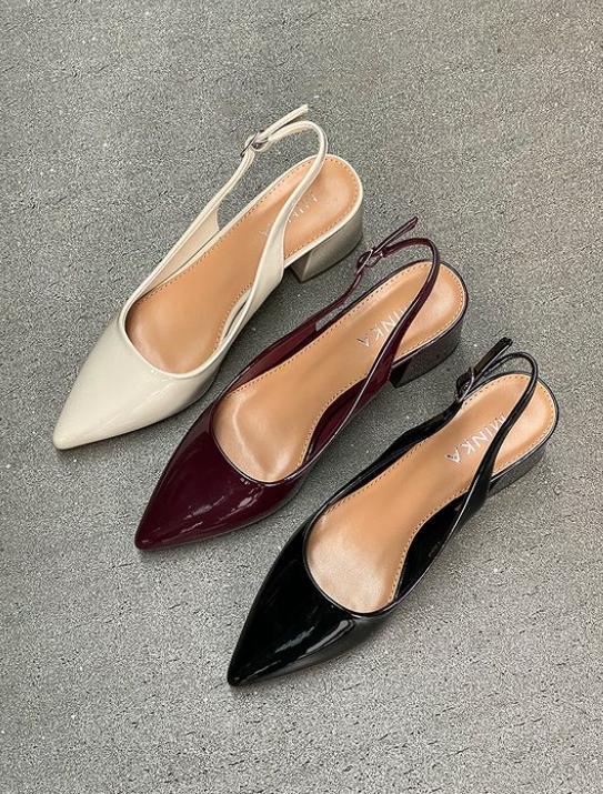 Pointed patent leather high heels